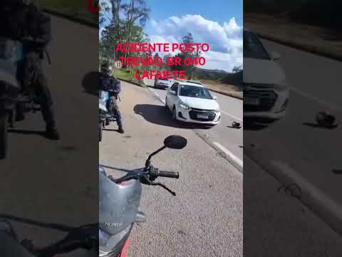 BR-040 em Conselheiro Lafaiete: acidente entre moto e carro no Trevão