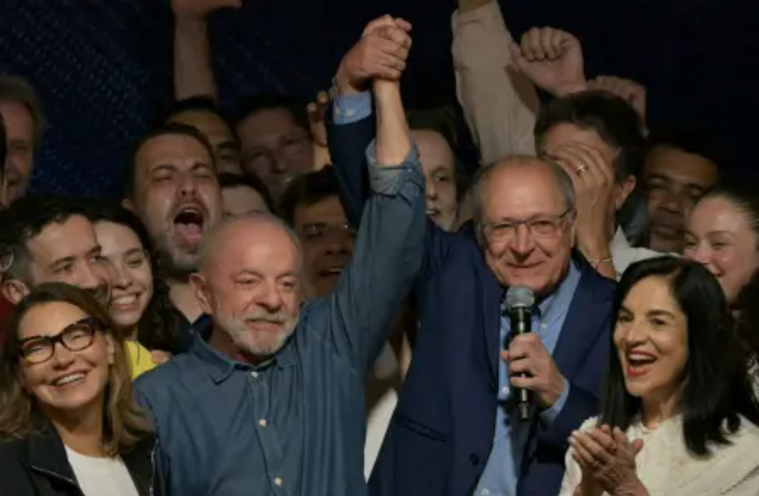Reeleição de Lula 2026: Vox Brasil foi o único instituto a prever vitória do petista contra Flávio Bolsonaro