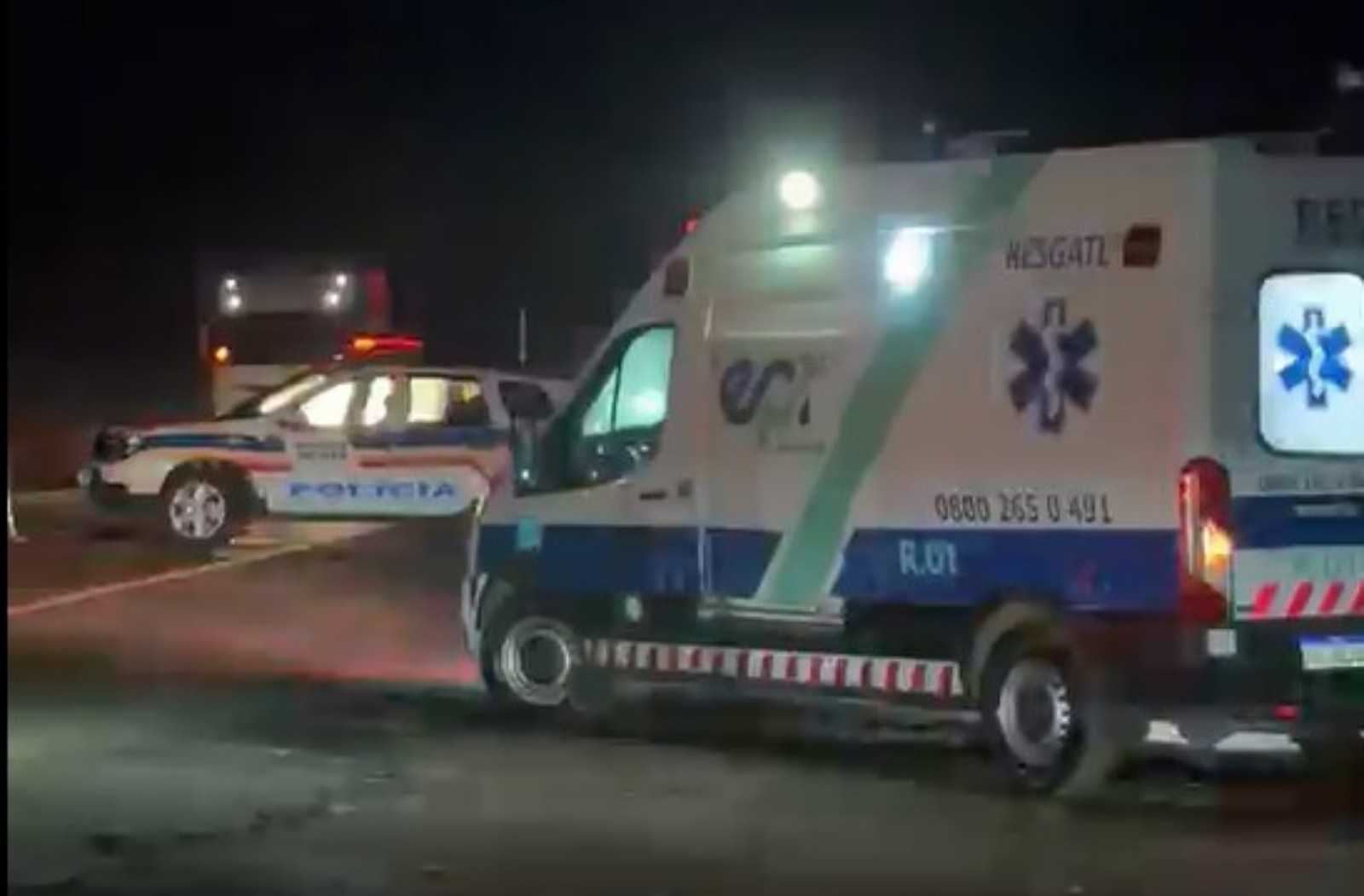 Mulher morre em acidente grave após queda de moto e atropelamento por caminhão em Arceburgo, MG